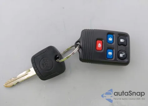 2005 Mercury Monterey Premier из США, поврежденный, VIN 2MRDA23285BJ02768